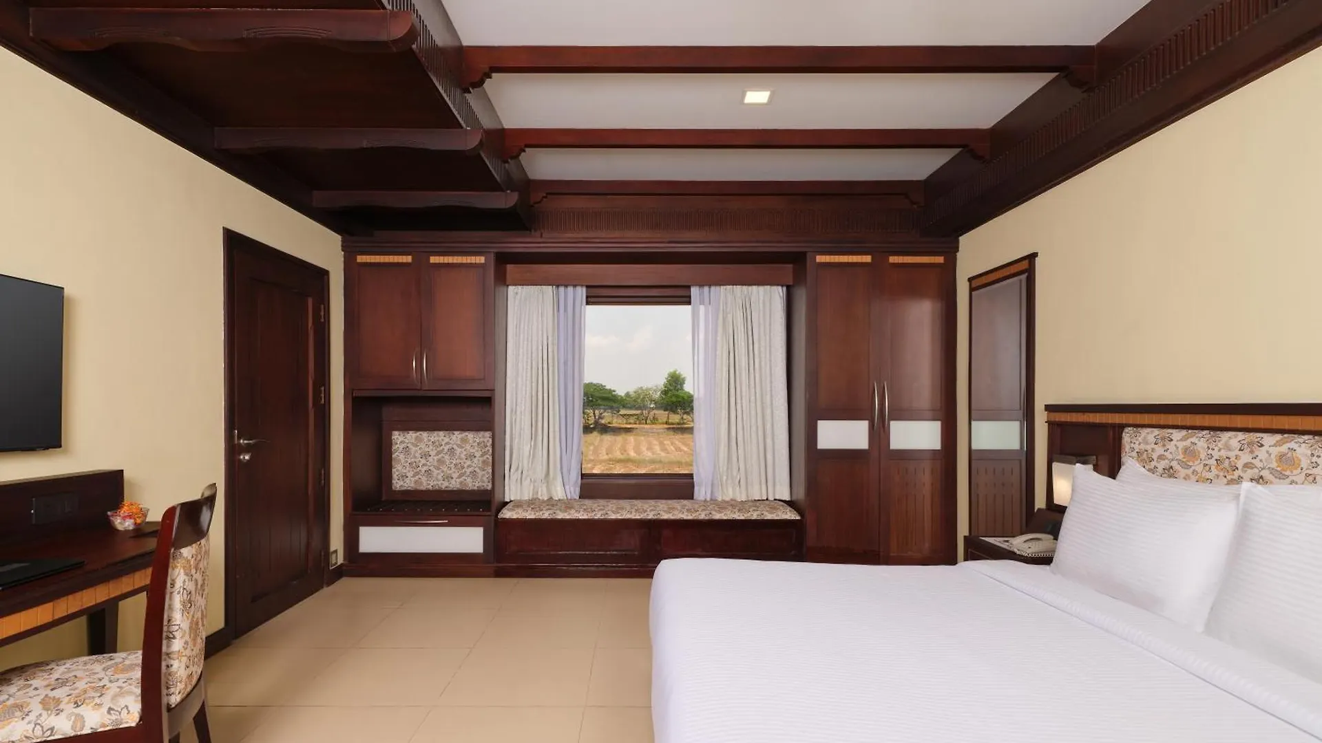Resort Sterling Lake Palace Alleppey Alappuzha