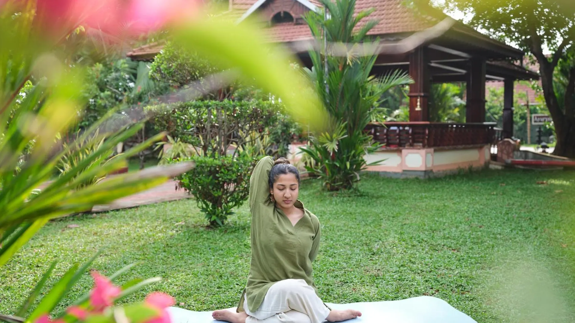 Resort Sterling Lake Palace Alleppey Alappuzha
