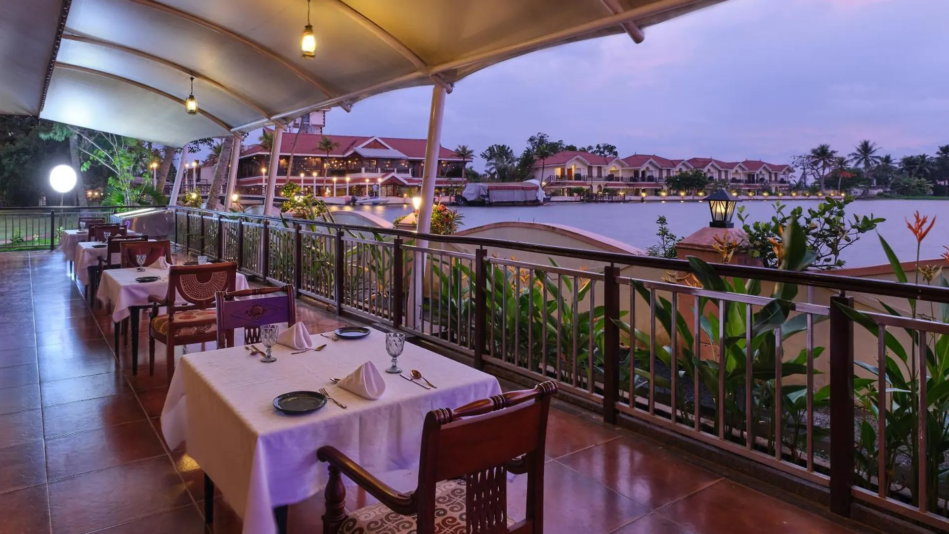 Sterling Lake Palace Alleppey Alappuzha