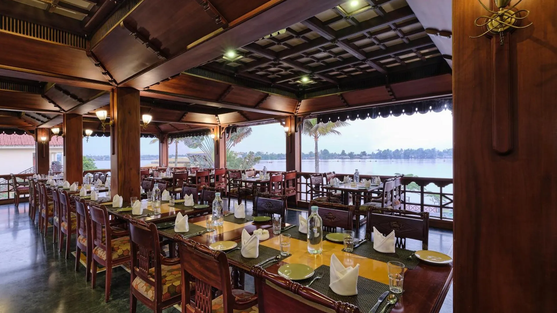 Sterling Lake Palace Alleppey Alappuzha