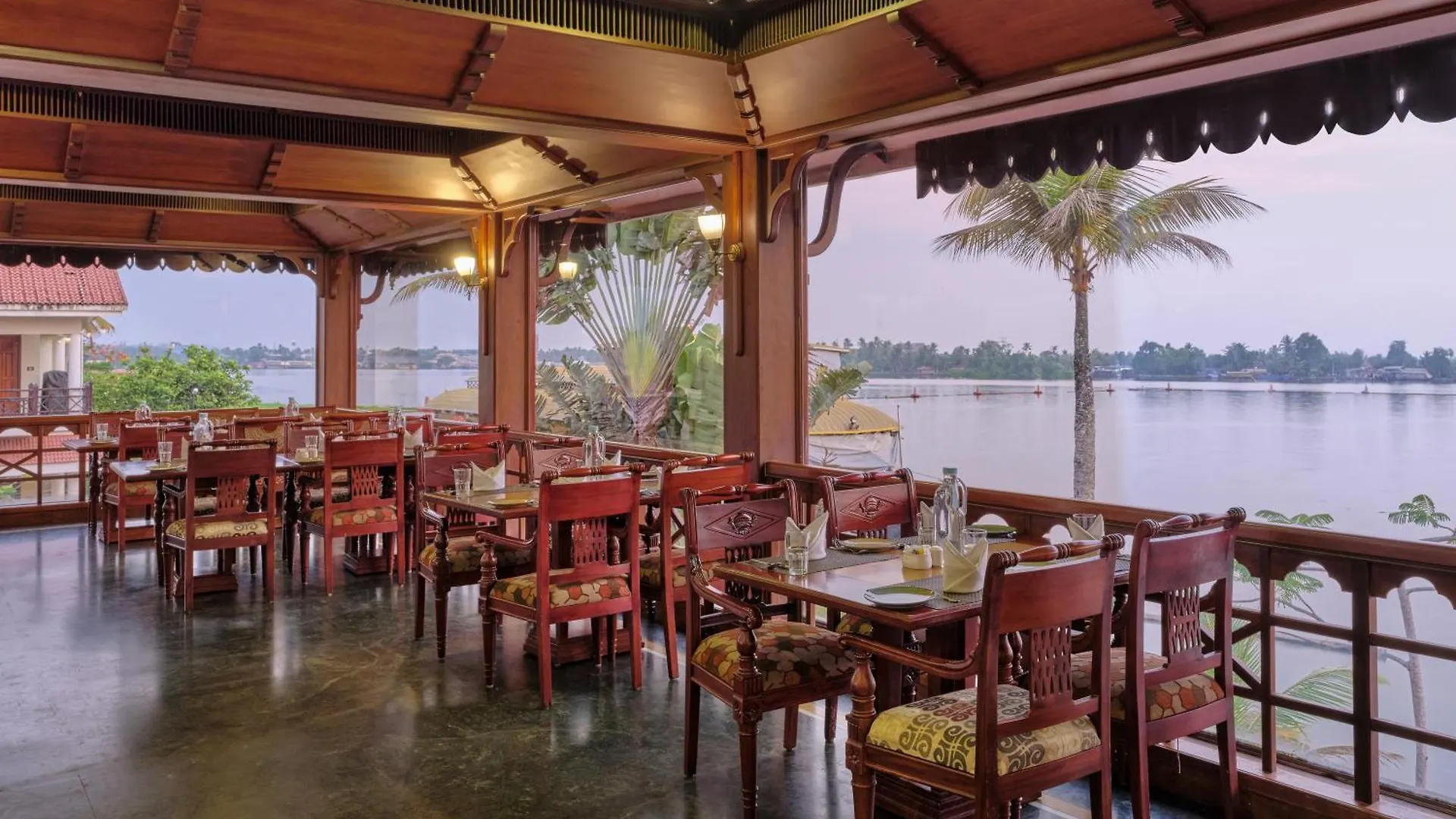 Sterling Lake Palace Alleppey Alappuzha