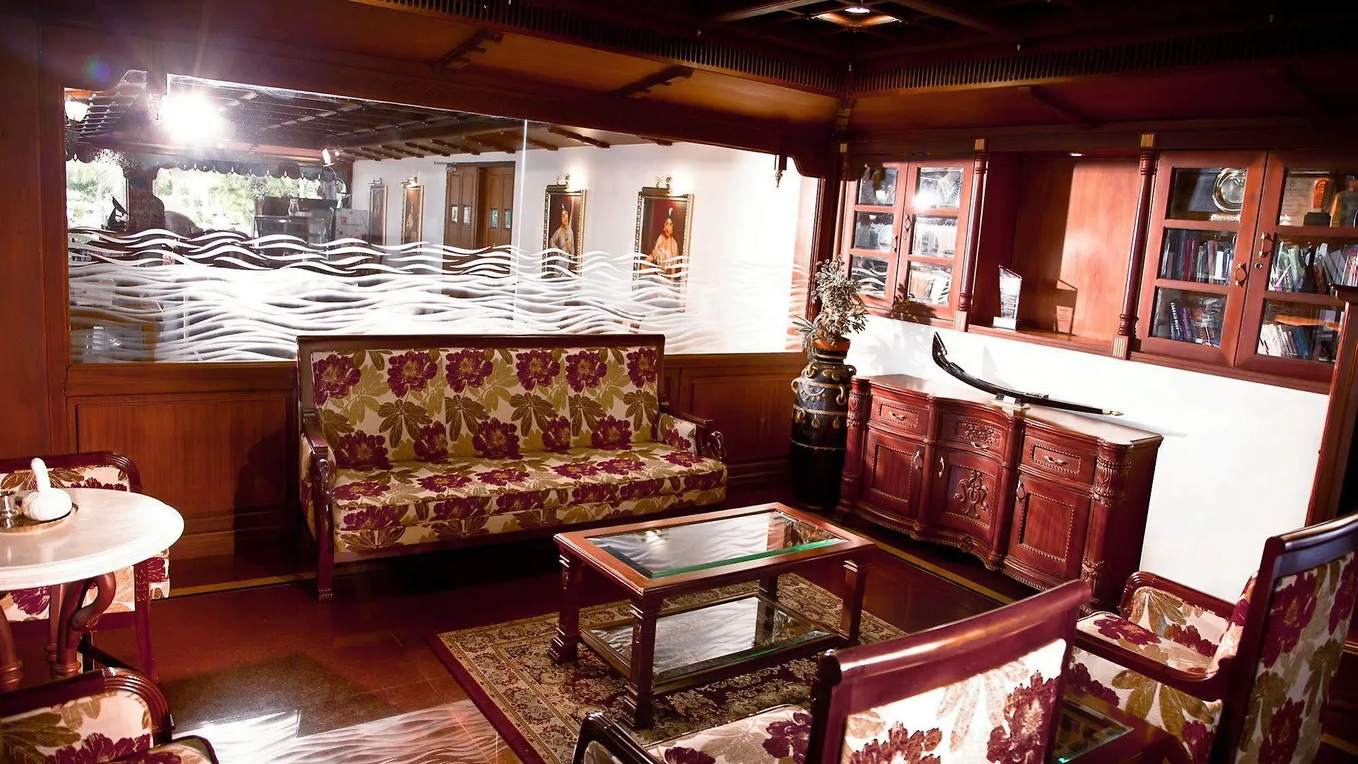 Sterling Lake Palace Alleppey Alappuzha